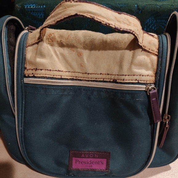 Presidents Recognition Program Gala 2012-2013Toiletry Case HangerSee Photos - Picture 1 of 14